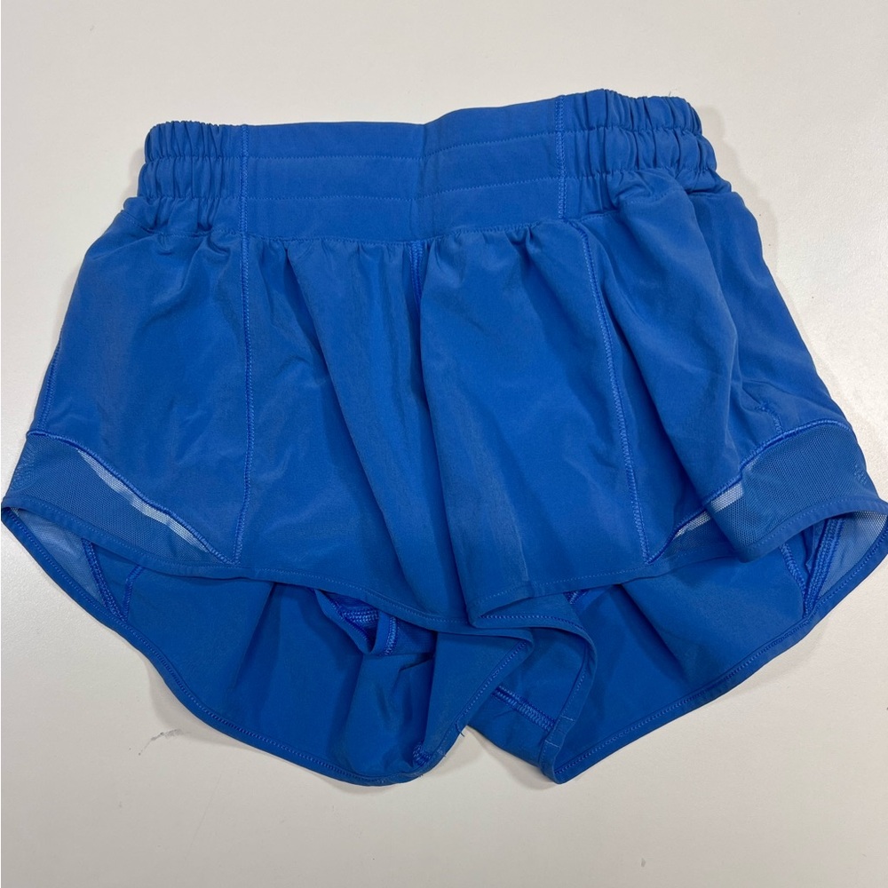 ⚠️SOLD⚠️Lululemon Hotty Hot Mid Rise 2.5” Shorts Women’s Size 2 Color: Blue